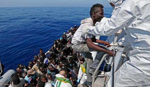 Migranti: naufragio al largo di Lesbo
