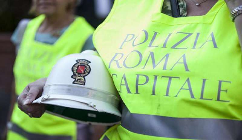 10 mila vigili in piazza a Roma, traffico paralizzato