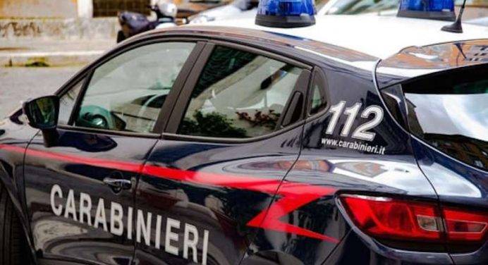 19enne spara contri i carabinieri: arrestato
