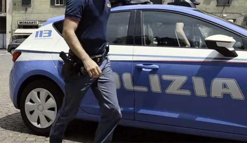 '7 mila euro per tuo figlio', arrestata finta poliziotta