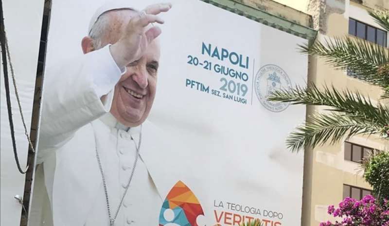 A Napoli l'accoglienza è teologia