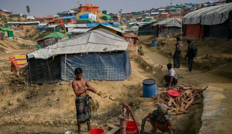 A rischio frane i campi dei profughi Rohingya