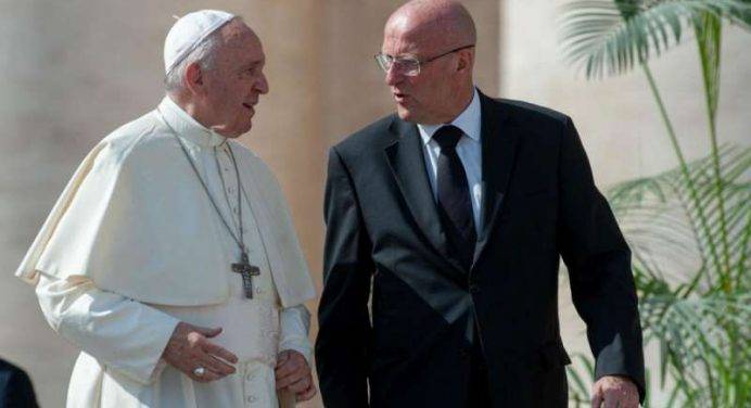 A sorpresa il Papa visita la famiglia di Domenico Giani