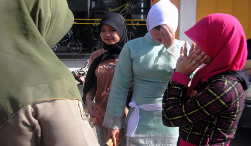 Indonesia: ad Aceh la Sharia è imposta anche ai non islamici
