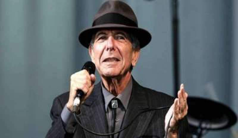 Addio a Leonard Cohen. Il cantautore canadese si è spento a 82 anni
