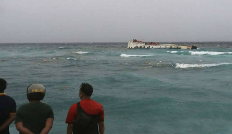 Affonda traghetto: 31 morti