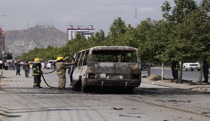 Afghanistan: bus salta su bomba, 34 morti
