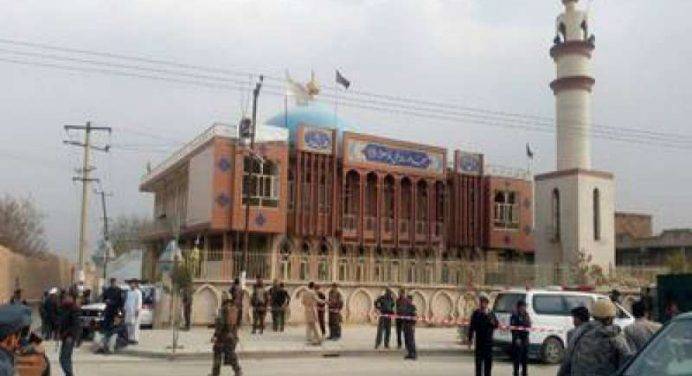 Afghanistan: nuova strage in una moschea sciita, 28 civili uccisi