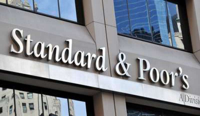 Agenzie di rating: a Trani assolti tutti gli imputati di Standard & Poor’s e Fitch