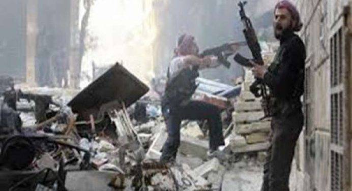 Aleppo, la Russia annuncia una nuova pausa umanitaria. I ribelli: “Sono menzogne”