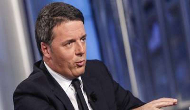 Altolà di Renzi sull’aumento dell’Iva: “Errore politico consigliato dai tecnici”