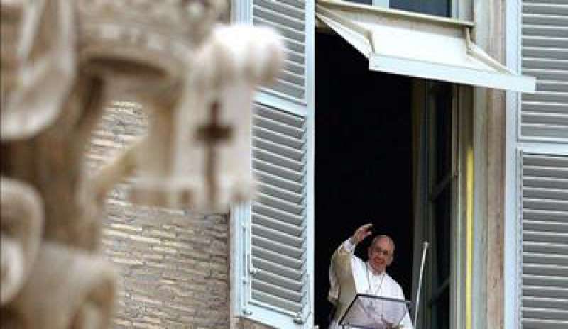 Angelus, la preghiera di Bergoglio per i terremotati del Centro Italia
