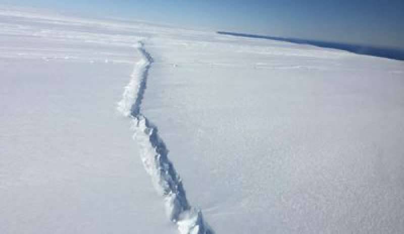 Antartide, l’iceberg Larsen C si è staccato: alla deriva 1 miliardo di tonnellate di ghiaccio