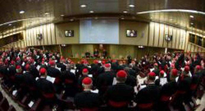 Apertura del Concistoro: “La riforma della Curia rafforza la testimonianza cristiana”