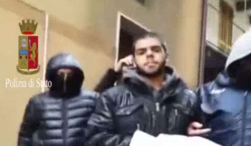 Arrestato militante Isis, perquisizioni in tutta Italia