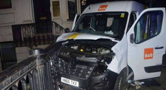 Attacco al London Bridge: i terroristi volevano un camion come quello di Nizza