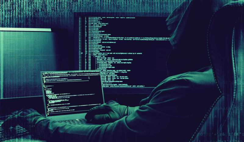 Attacco hacker al Pd, online i dati di Renzi