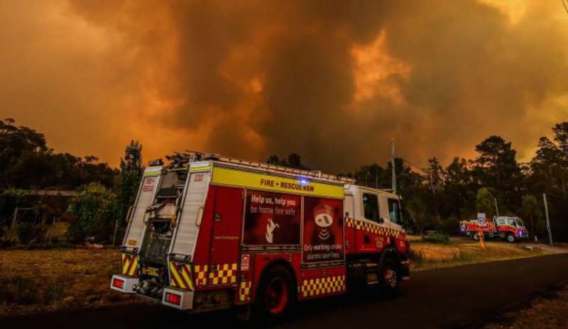 Australia: migliaia di turisti in fuga per gli incendi