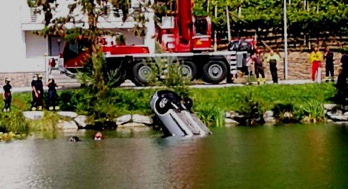 Auto affonda nel lago di Canzolino: morti una coppia e il loro cane