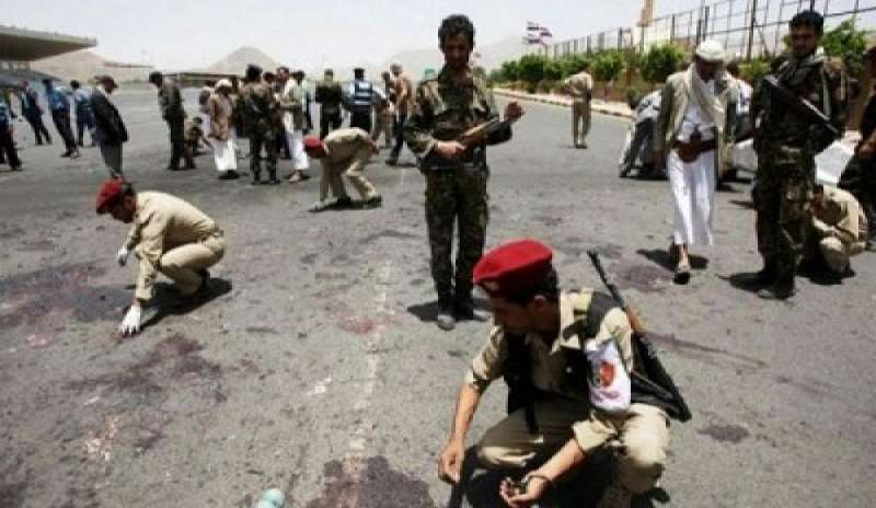 Autobomba contro la sede della polizia,40 morti in Yemen