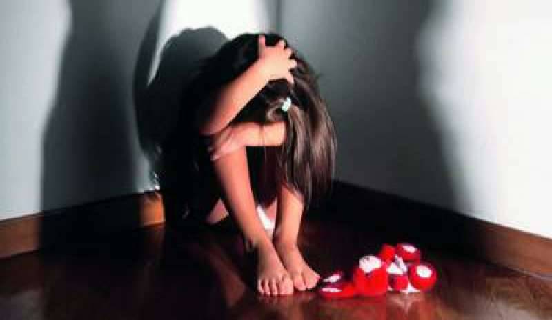 Bari, 15enne violentata dal branco: 4 di loro sono minorenni