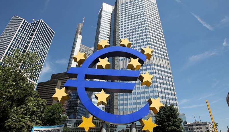 Bce, stop al Qe da gennaio e tassi fermi