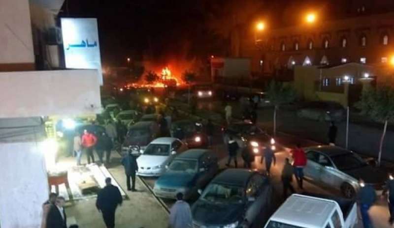 Bengasi, autobombe sulla folla: è un massacro