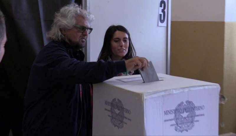 Beppe Grillo: “Oggi Radio Maria e canti gregoriani”