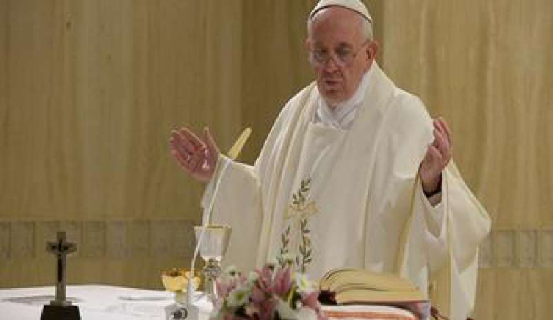 Bergoglio a Santa Marta: “Lasciamoci perdonare da Dio”
