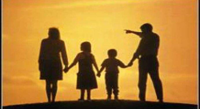 Bergoglio: “La famiglia è la scuola dei futuri cittadini”