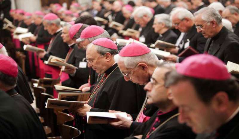 Bergoglio: “Le famiglie felici sono essenziali per la Chiesa”