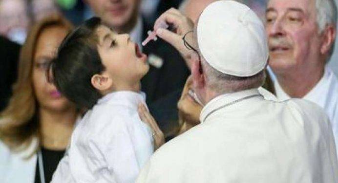 Bergoglio: “La salute è un diritto, non speculare sui malati”