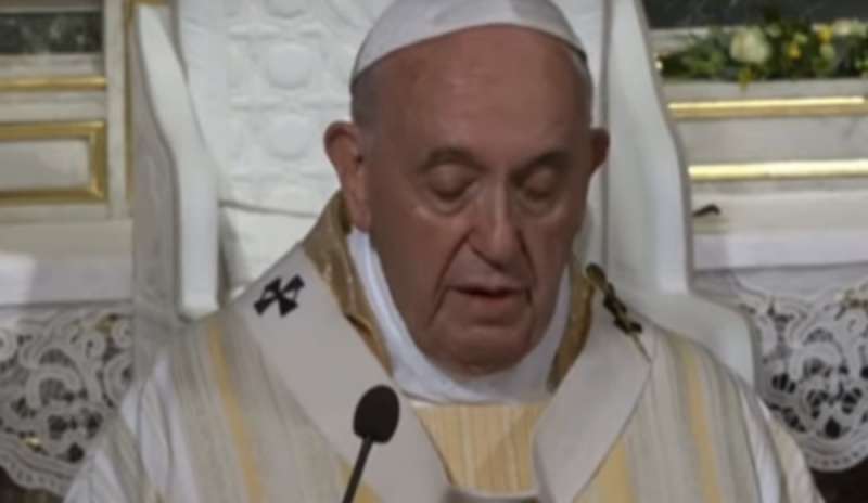 Bergoglio: “Senza gioia la fede vacilla”