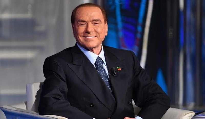 Berlusconi: “Sto bene, pronto a ripartire”