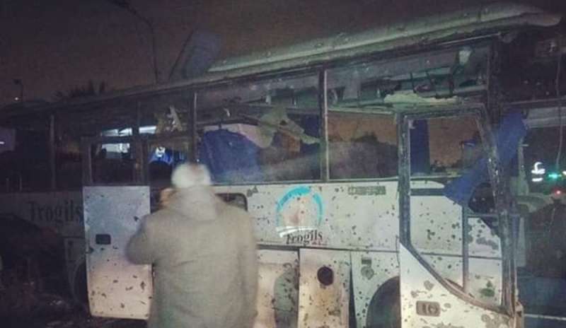 Bomba contro bus per turisti: vittime