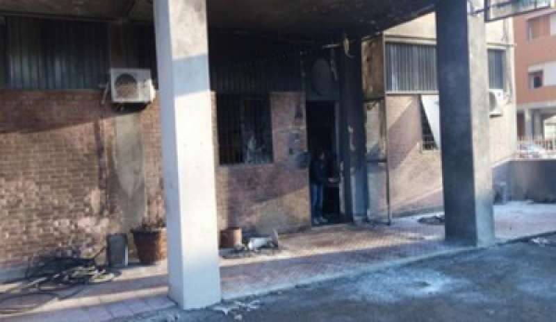 Bomba contro la caserma dei carabinieri di Bologna: fermato un francese