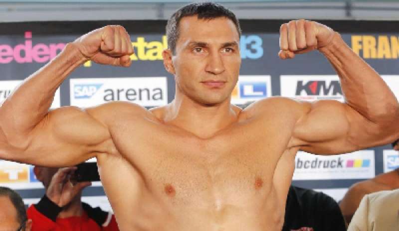 Boxe, Klitschko domina Pulev in 5 riprese