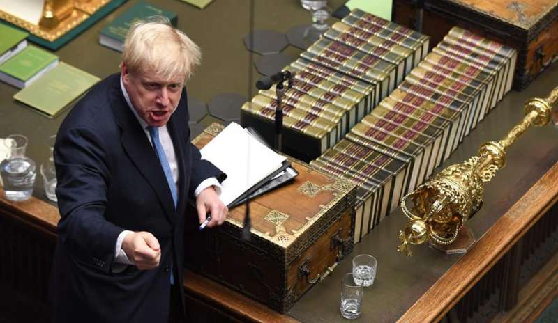 Brexit, un Tory saluta: Johnson senza maggioranza