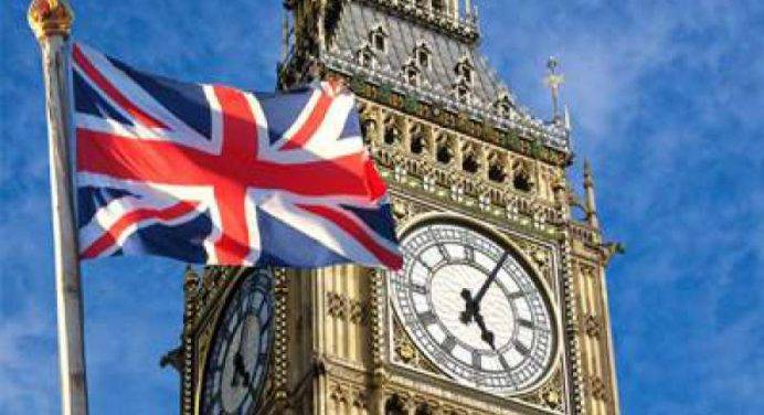 Brexit, l’iter inizierà il 29 marzo, Tusk: “Linee guida entro 48 ore dalla rischiesta”