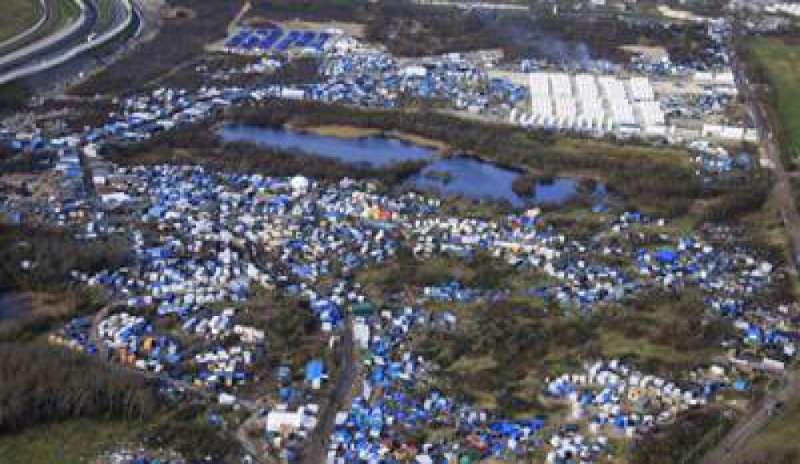 Calais, rinviato di una settimana lo sgombero della “Giungla”