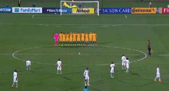 Calciatori dell’Arabia Saudita non osservano minuto di silenzio per le vittime del terrorismo