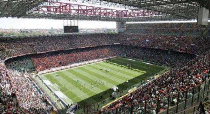 Calcio: presenze sempre più in calo negli stadi italiani