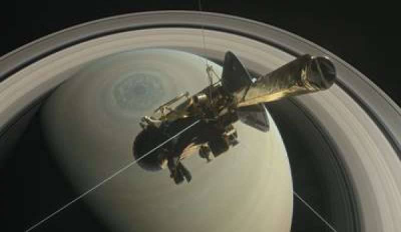 Cassini si prepara per dire addio a Saturno: al via il countdown per la discesa finale