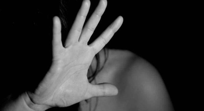 Catania, dottoressa aggredita e violentata durante il turno: arrestato un 26enne