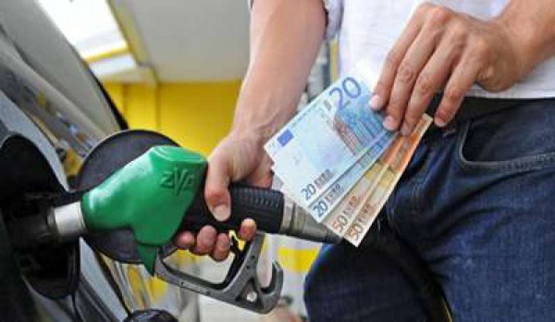 Cgia di Mestre: dal primo gennaio nuovo aumento di benzina e gasolio