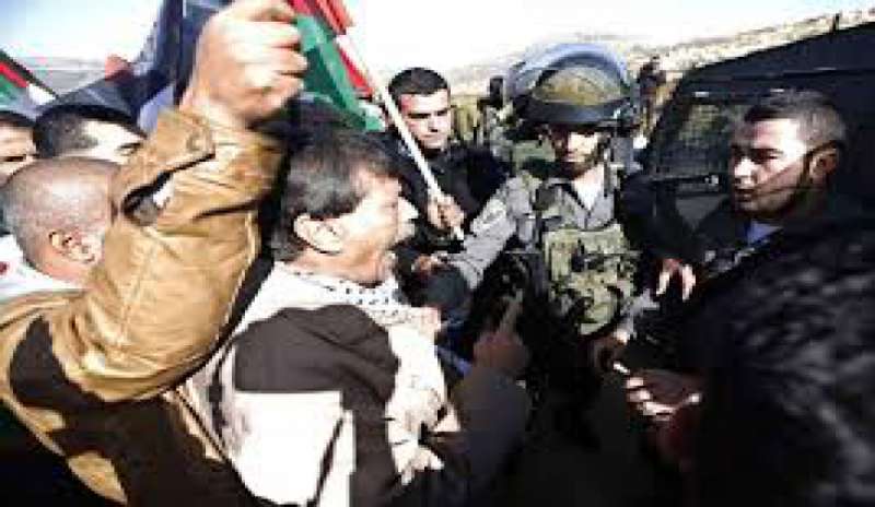 Cisgiordania, giovane palestinese ucciso in un campo profughi
