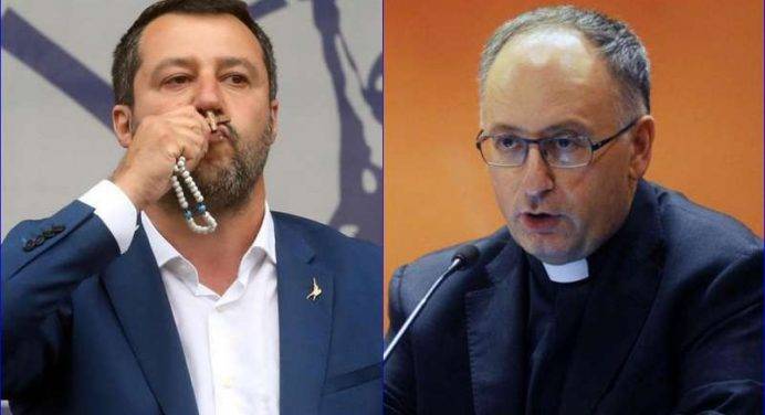 Civiltà Cattolica contro Salvini: “Non nomini Dio invano”
