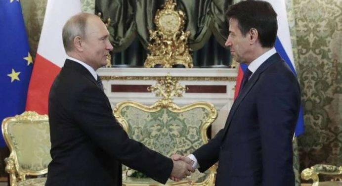 Conte: “Nostro dovere rafforzare le relazioni con la Russia”