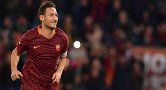 Coppa Italia, Totti regala il match point alla Roma: derby in semifinale