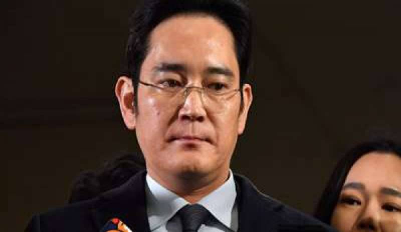 Corea del Sud: erede della dinastia Samsung condannato a 5 anni di carcere